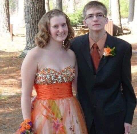 Once again going viral is this sweet prom story, and we can all see why.