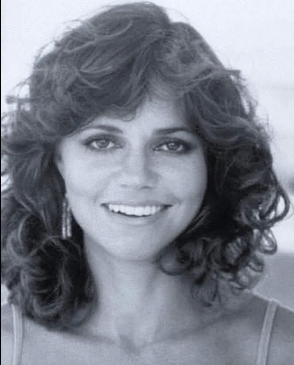 Sally Field: A Remarkable Journey Through Life